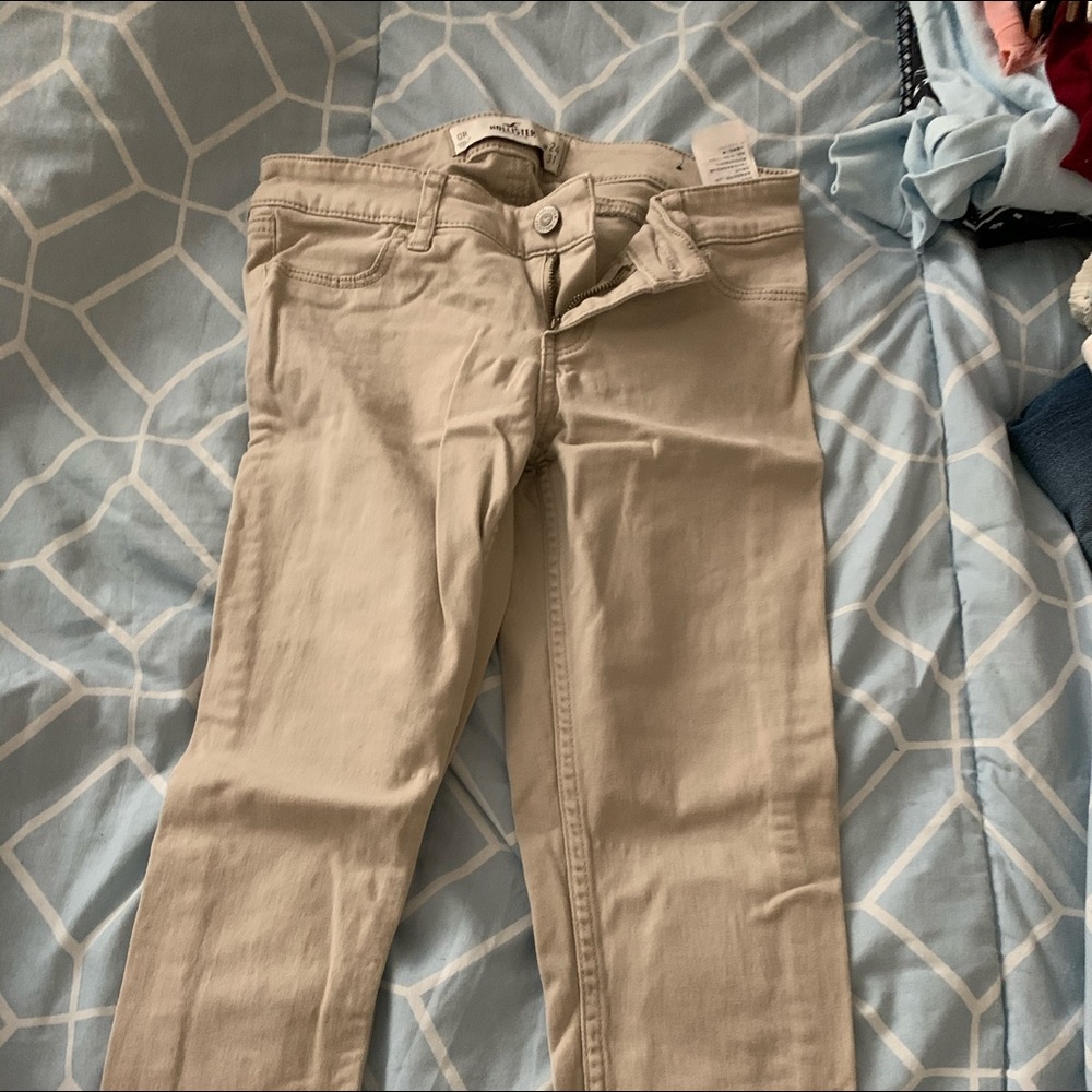 hollister skinny khakis